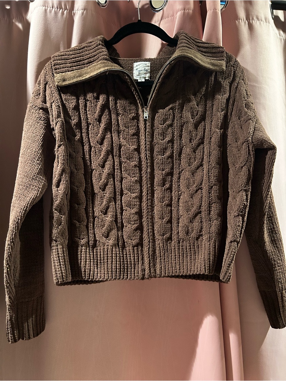 EUC -SOFT- Brown Cable Knit Zip-Front Women’s-medium- Sweater